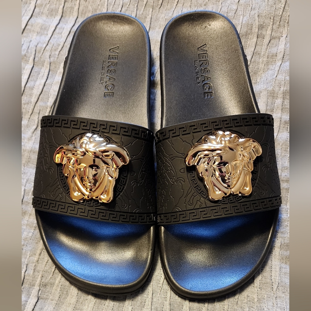 Versace Medusa Head plaque slides, worn a few times Men US 9 EU 42